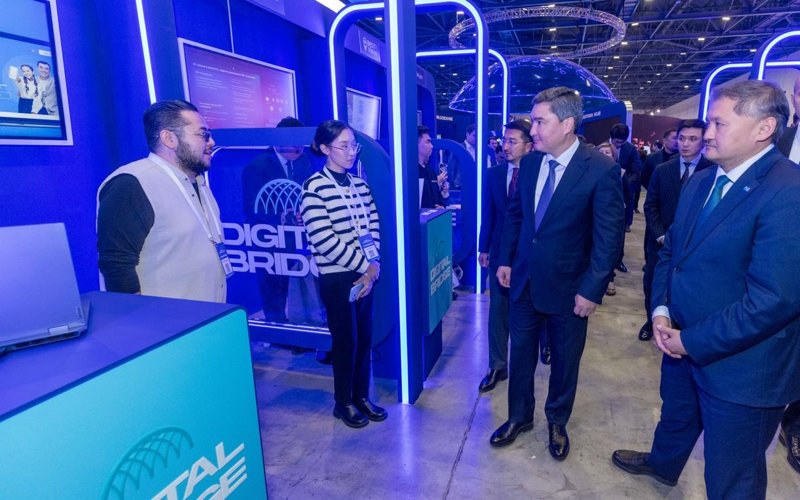 Олжас Бектенов: Президенттің бастамалары Қазақстанның келесі технологиялық серпілісіне бағытталған 