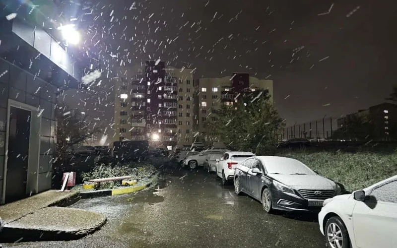 Первый снег выпал в Усть-Каменогорске