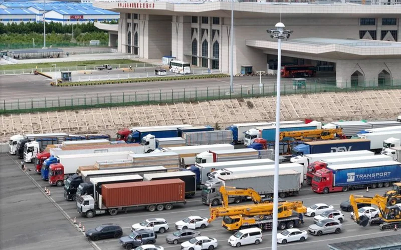 Китайские туристы выбирают Казахстан для автопутешествий через КПП Хоргос