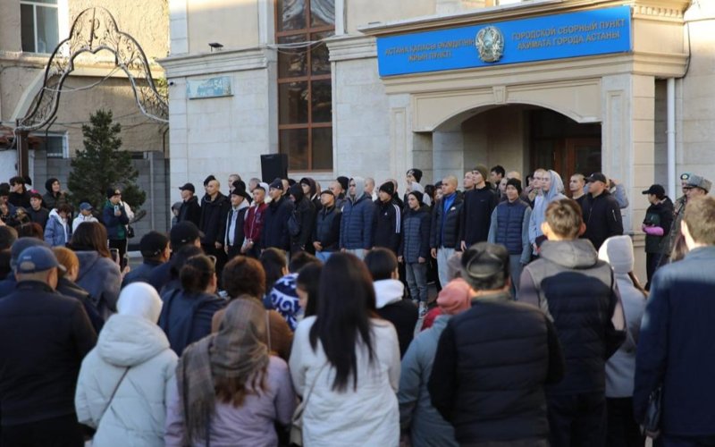 Осенний призыв: столичных новобранцев проводили на службу в Десантно-штурмовые войска Осенний призыв: столичных новобранцев проводили на службу в Десантно-штурмовые войска