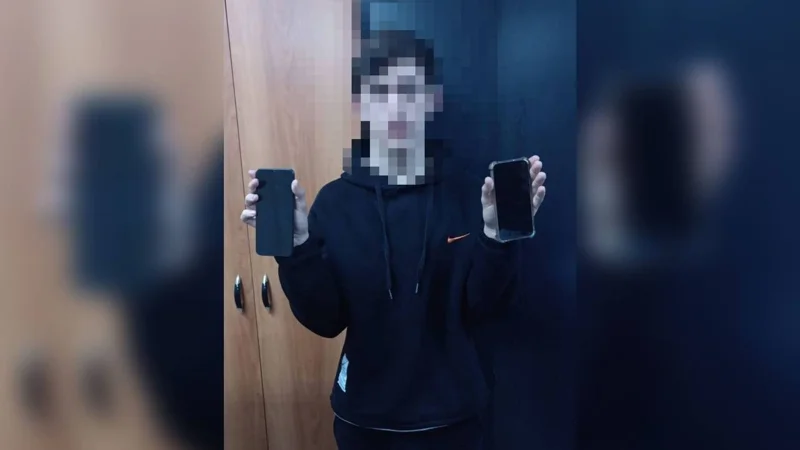  Qostanaıda telefon nómirlerin jalǵa berip, alaıaqtarǵa kómektesken jigit ustaldy
