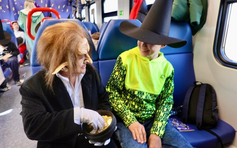 Более 300 человек стали пассажирами первого «Поезда Поттера» в Казахстане