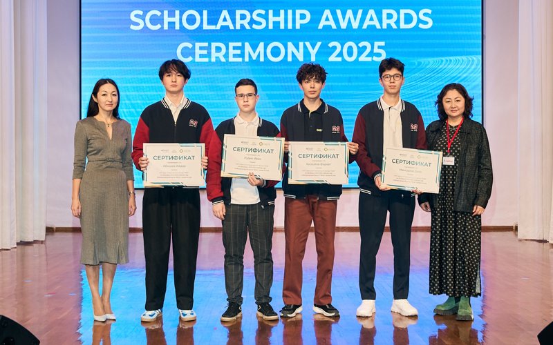 Та17 talented students from Kazakhstan awarded IB Scholarships