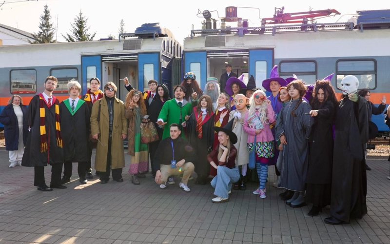 Более 300 человек стали пассажирами первого «Поезда Поттера» в Казахстане