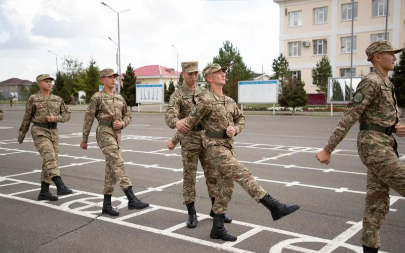 әскер, сарбаз