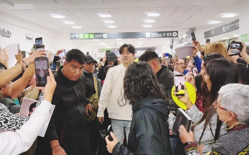 Мехикода Димашты жанкүйерлері ерекше қошеметпен қарсы алды