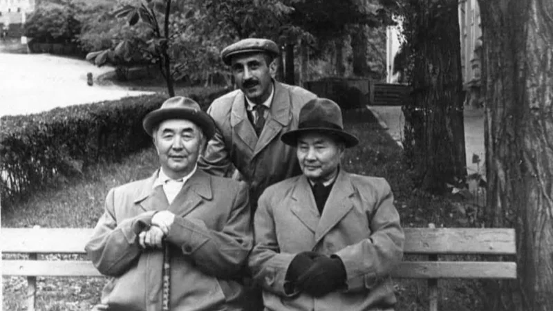 قانەكەڭ مەن الەكەڭ