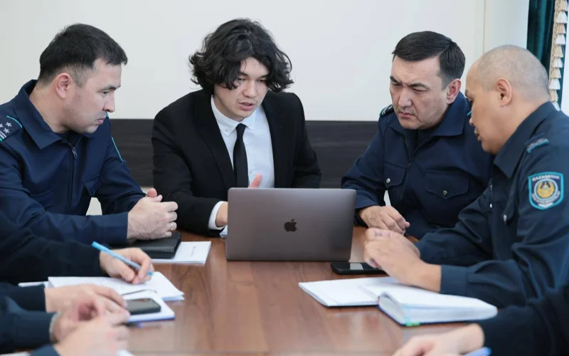  ІІM qyzmetke qabyldaý protsesine jasandy ıntellekt engizýde