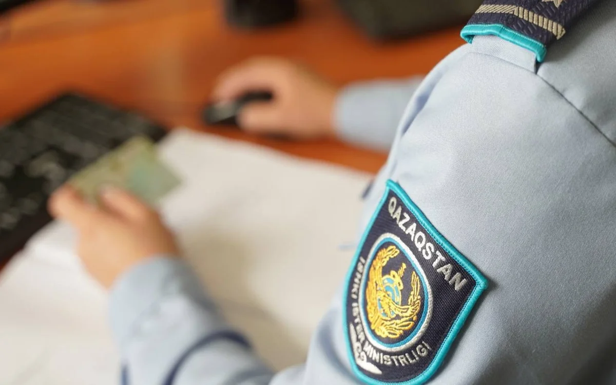 Әйелдердің соттық дене жазасы: иллюстрациялар жалаңаш