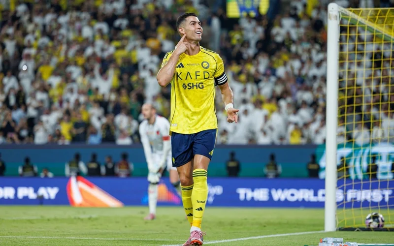 Роналду стал первым футболистом-миллиардером