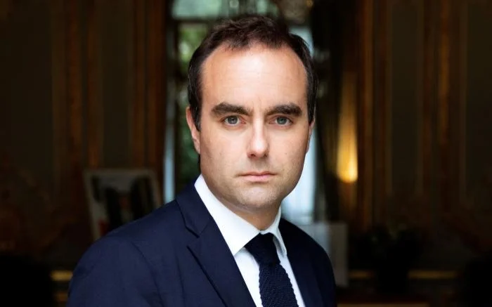 Нового главу правительства Франции могут объявить в течение 48 часов — уходящий премьер