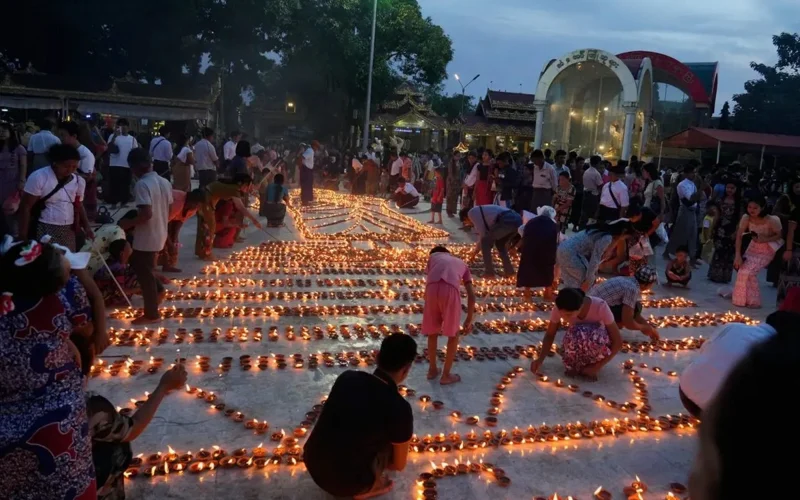 40 человек погибли из-за взрыва бомб на фестивале в Мьянме