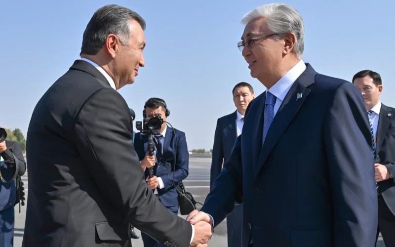 President Tokayev arrives in Dushanbe