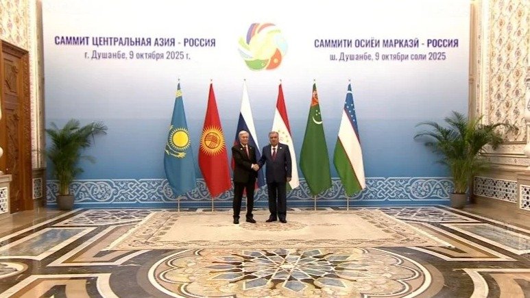 Kassym-Jomart Tokayev arrives at Presidential Palace in Dushanbe Kassym-Jomart Tokayev arrives at Presidential Palace in Dushanbe