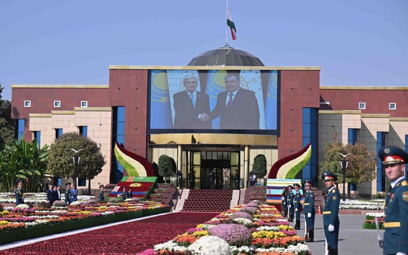 President Tokayev arrives in Dushanbe President Tokayev arrives in Dushanbe