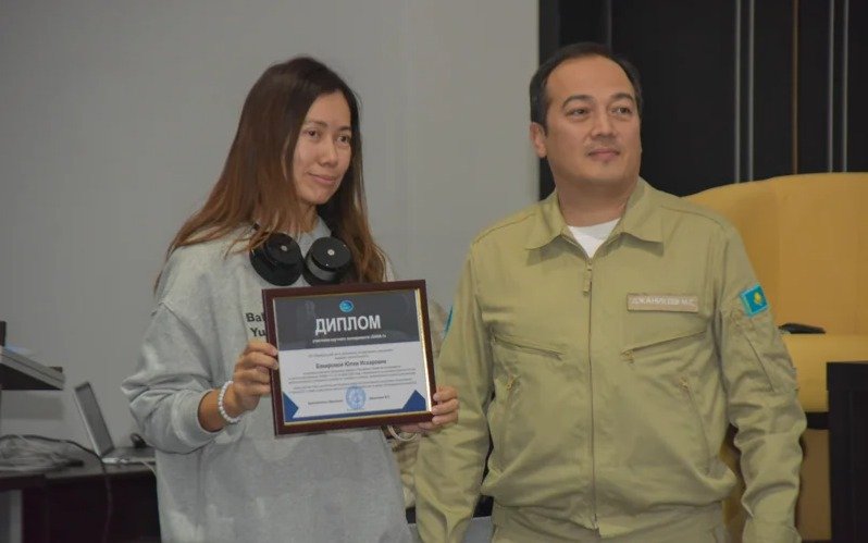 All-female SANA-1 crew completes isolation experiment in Astana All-female SANA-1 crew completes isolation experiment in Astana