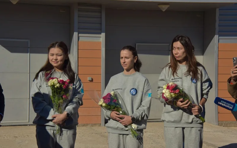 All-female SANA-1 crew completes isolation experiment in Astana