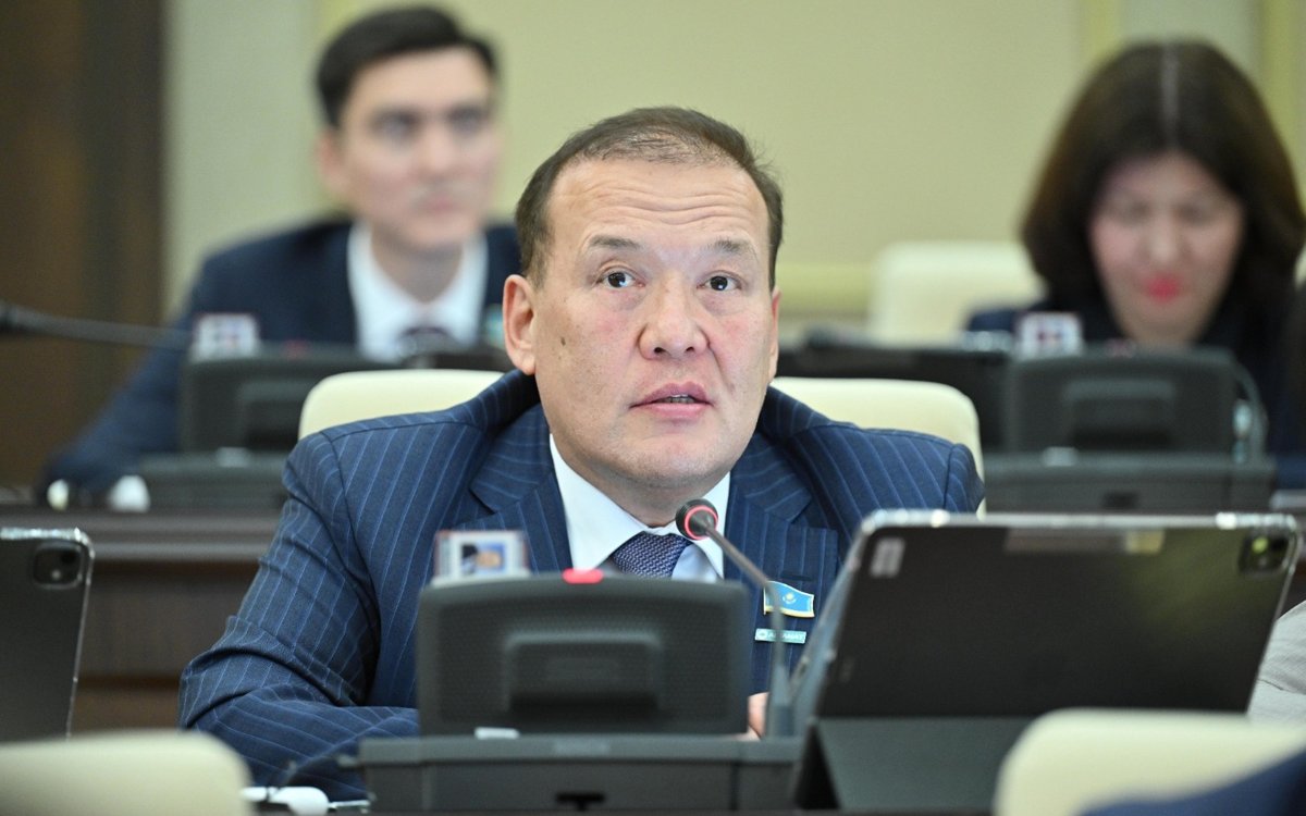 Мәскеулік порно дебютанттар