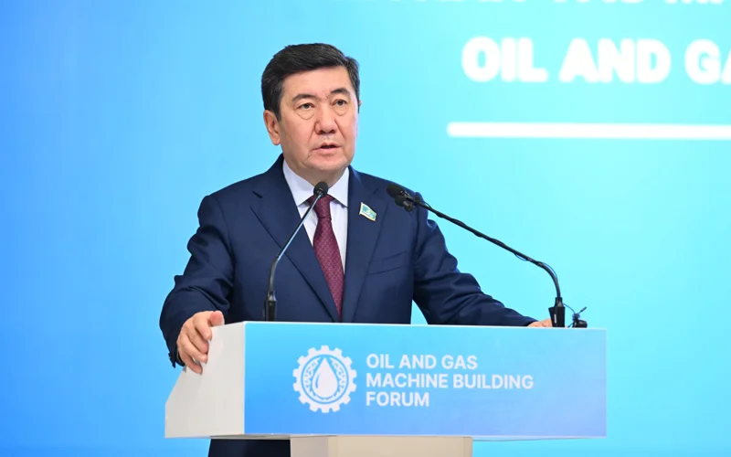 Qoshanov: Bizdiń strategııalyq maqsatymyz – shıkizatqa táýeldilikten arylý 