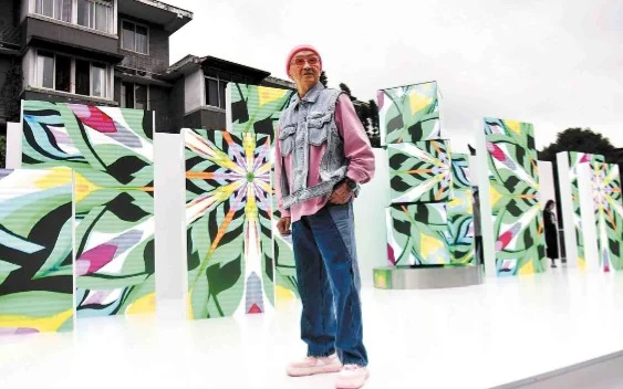 В Китае растет популярность «гранфлюенсеров»