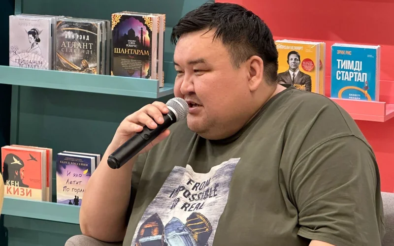 Француз әйел ағаш ұстасына қонаққа барады (бейне)