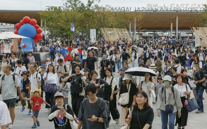 Osaka expo enters final weekend, drawing over 200,000 visitors a day