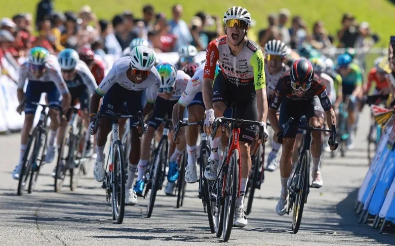 Хенок Мулюбырхан из «Астаны» стал третьим на этапе многодневки в Японии