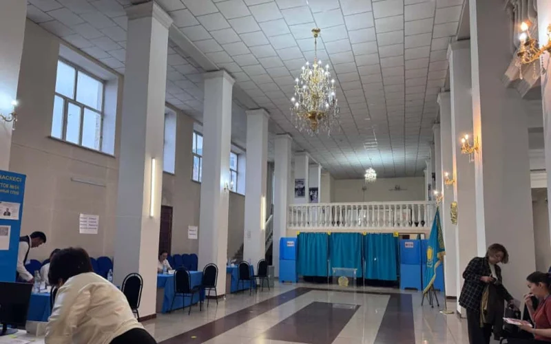 В Семее начались первые в Казахстане выборы акима областного центра