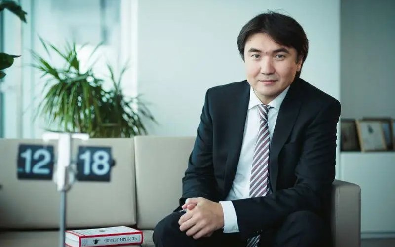 Сахариянов