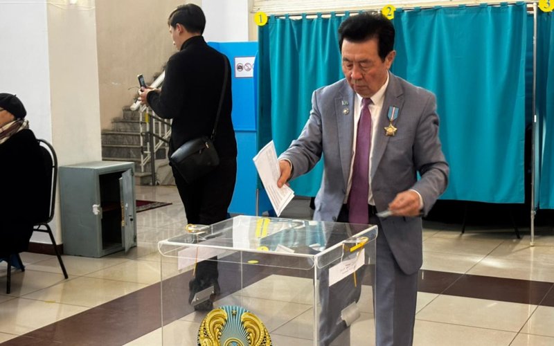 Kazakhstan’s first direct election of a regional center akim begins in Semey