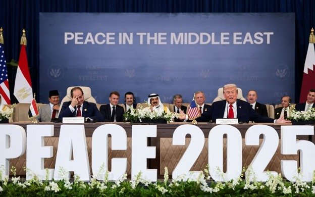 Podpısano soglashenıe o prekraşenıı ognıa v sektore Gaza Tramp