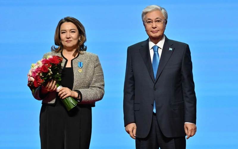 Касым-Жомарт Токаев наградил сотрудников компании «Лукойл», работающих в Казахстане