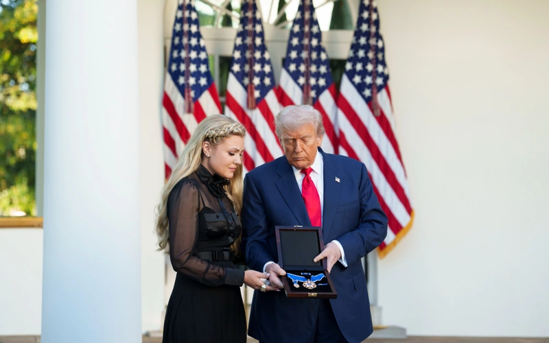 Трамп посмертно наградил Чарли Кирка президентской медалью свободы