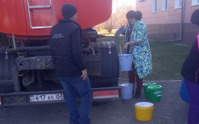Около двух тысяч абонентов остались без водоснабжения из-за порыва в Кокшетау о