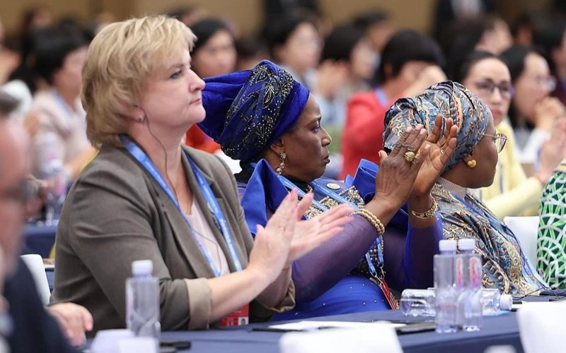 Әйелдер саммиті