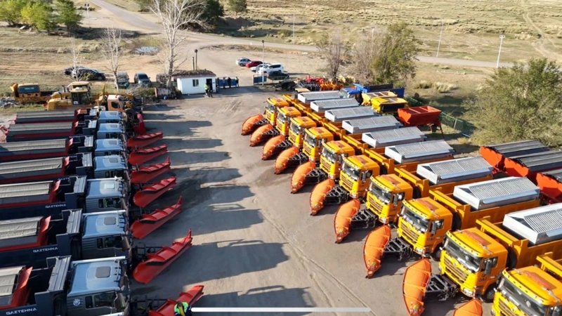 Как карагандинские трассы готовят к снегу и гололеду