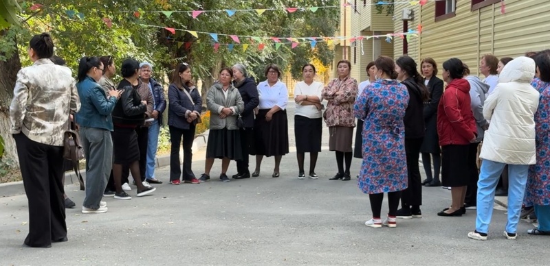 Воспитатели детсада в Атырау три месяца не получают зарплату д