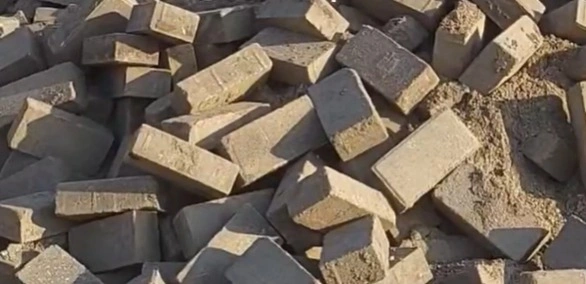 «Свалку» из брусчатки в Алматы объяснили в акимате