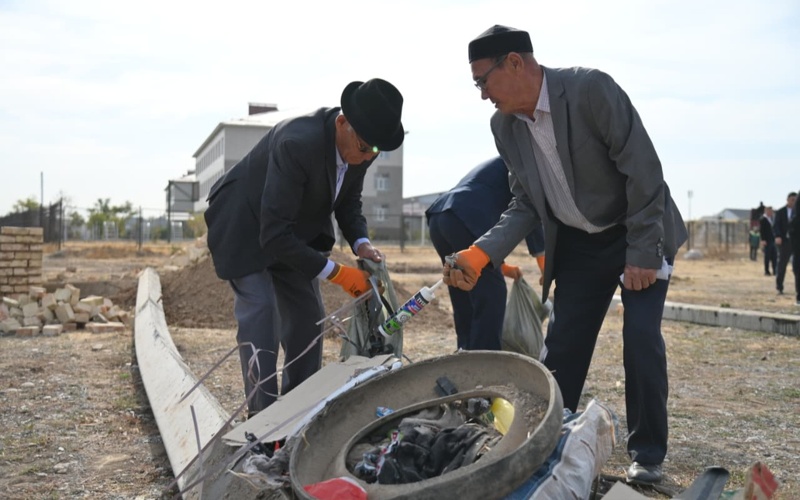 «Таза Казахстан»: жители Шымкента и молодежь приняли активное участие в масштабной экологической акции