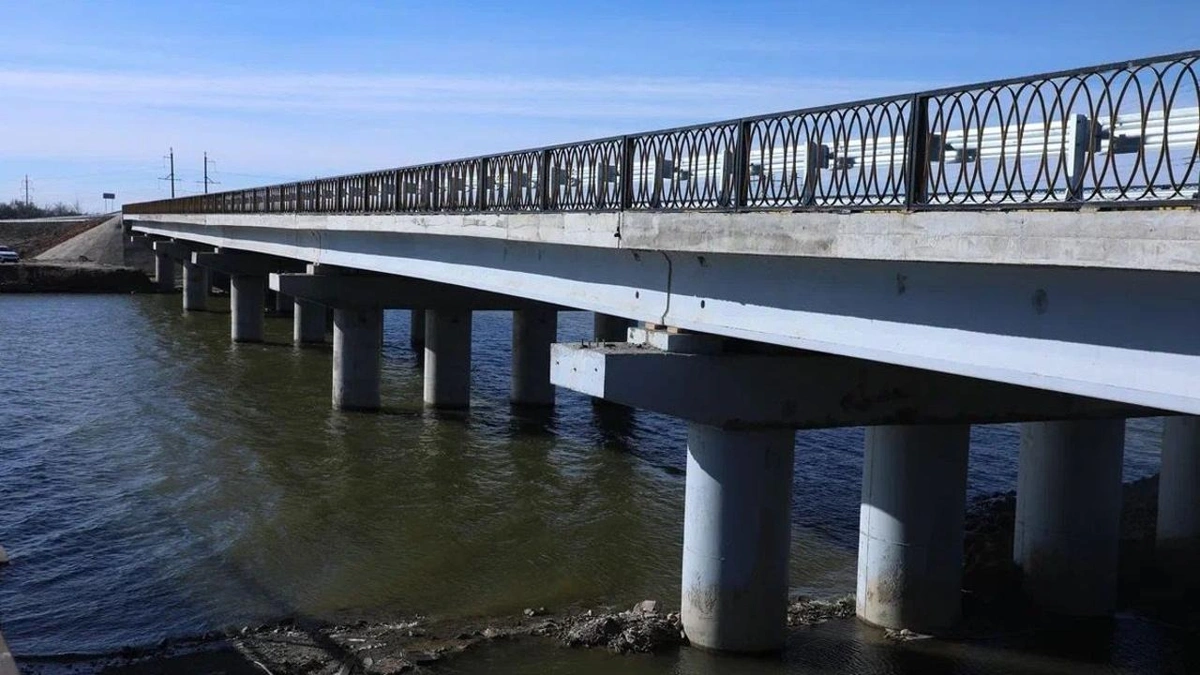 Жалаңаш есектері бар семіз кемпірлердің жасырын камерасы