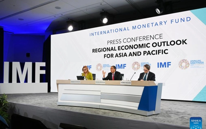 IMF urges Asian economies to boost domestic demand, deepen regional integration