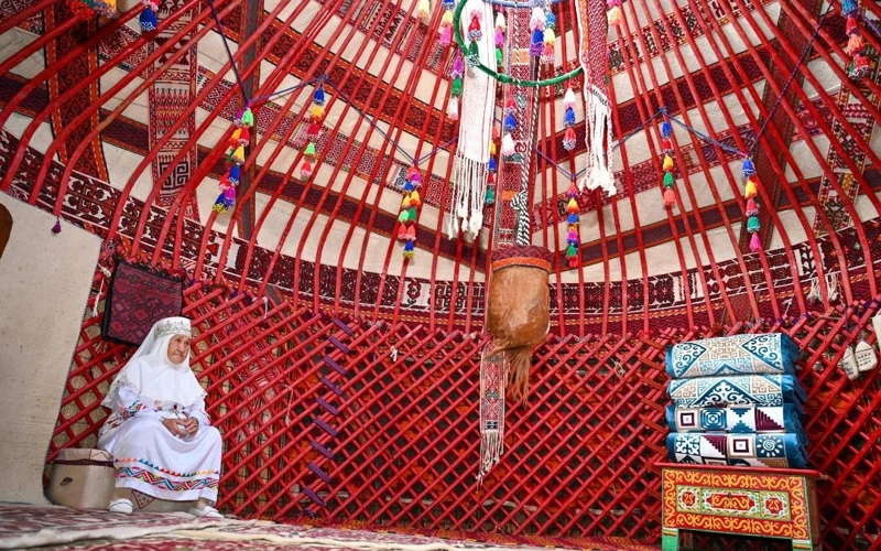 Kazakhstan’s Mangystau region presents a special gift to TURKSOY