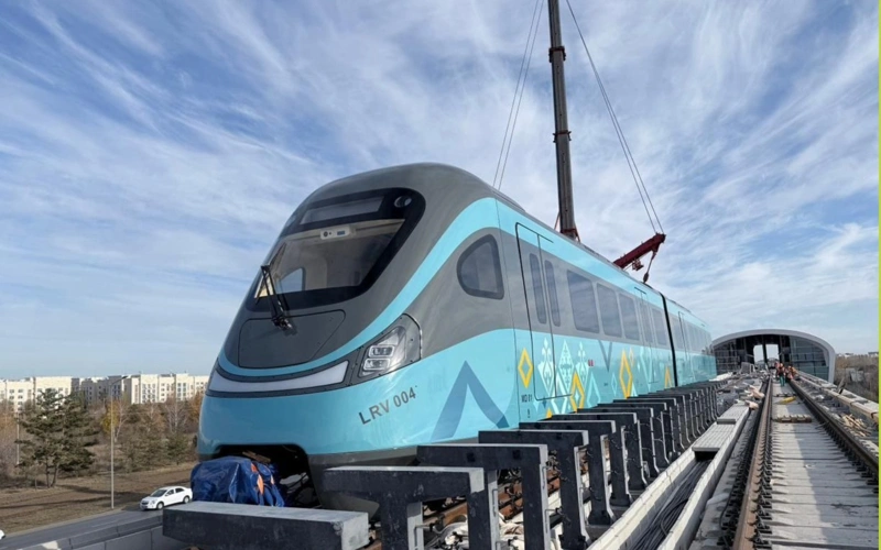 Kassym-Jomart Tokayev backs LRT network expansion, two-level road construction in Astana 