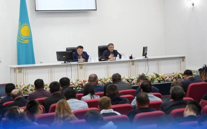 Министр водных ресурсов и ирригации Нуржан Нуржигитов встретился с жителями области Жетысу