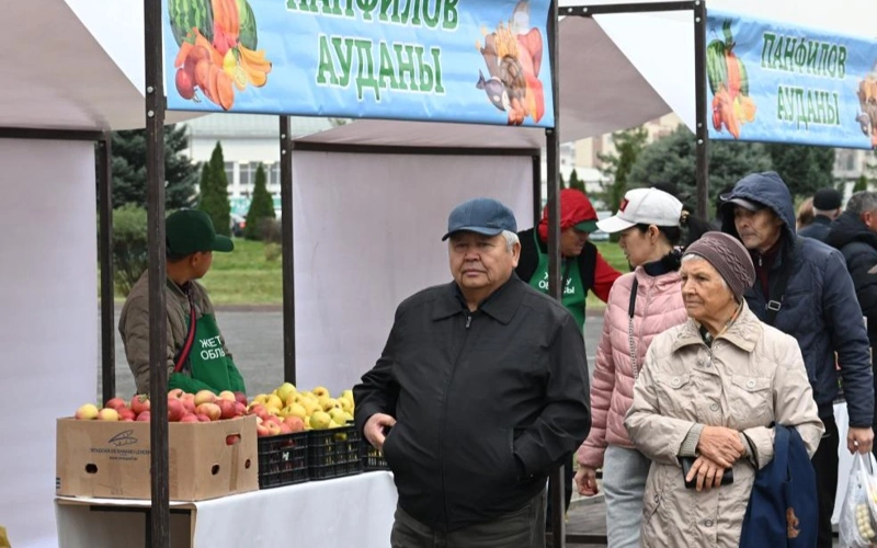 137 тонн сельхозпродукции представили на ярмарке в Жетысу