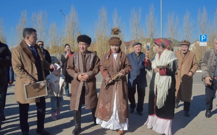 74 days in the saddle: Young couple arrives in Astana from Xinjiang 74 days in the saddle: Young couple arrives in Astana from Xinjiang