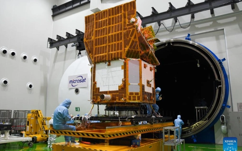 Revolutionary Chinese chip to pioneer search for dark matter, black holes