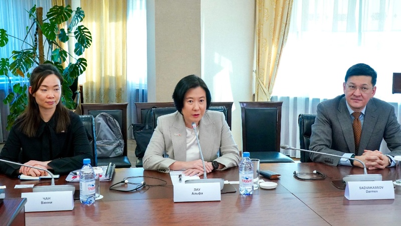 Серік Жұманғарин Invest Hong Kong бас директоры Альфа Лаумен кездесті