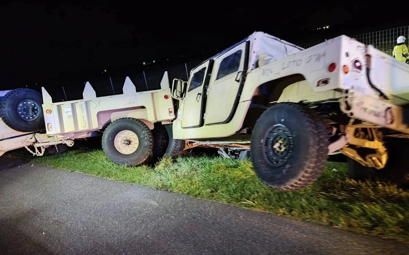 Польшада автобус американдық әскери көліктерге соқтығысты Польшада автобус американдық әскери көліктерге соқтығысты