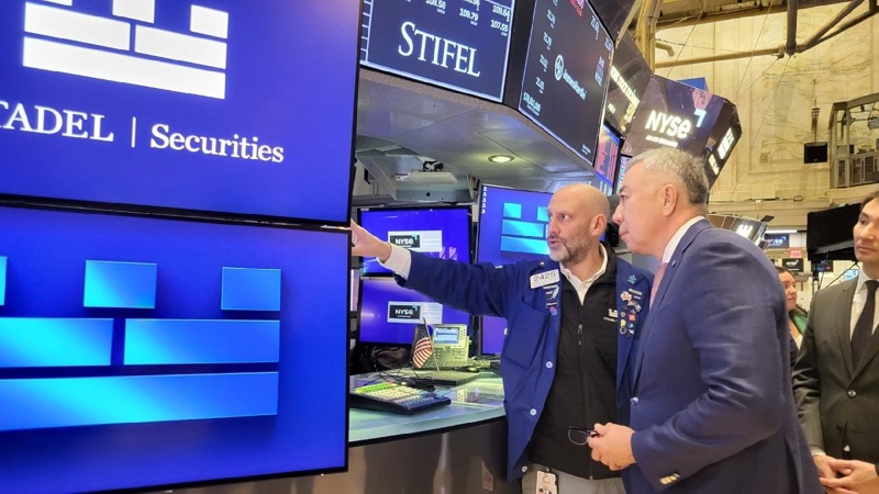 朱曼哈林访问纽约证券交易所 探讨哈企赴美上市可能性